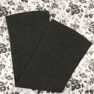 𝅺Winter Scarf Gray Knit 70 inch